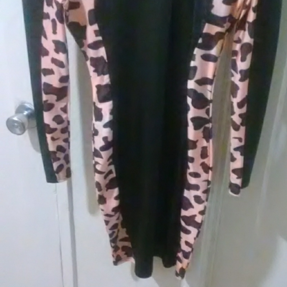 Dress - Picture 2 of 3
